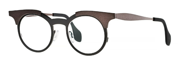 Lunettes en titane de la marque theo Eyewear à essayer dans votre magasin d'optique créateur à Montpellier
