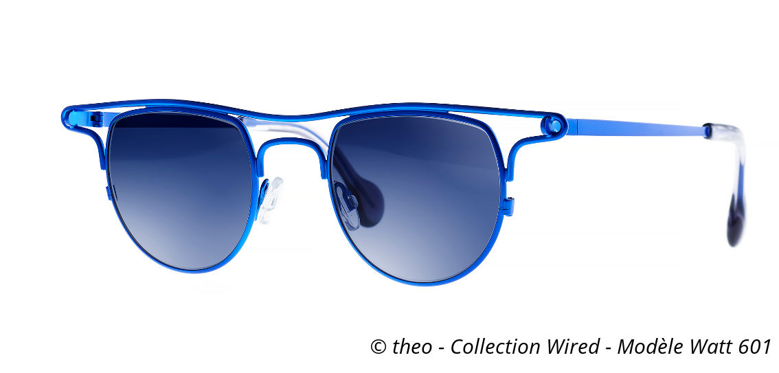 Du bleu électrique pour ces montures Watt 601 de la marque theo à découvrir dans votre magasin Damien Opticiens